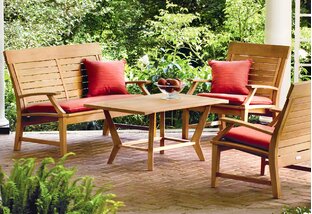 Solid-Wood Style: Outdoor Furniture