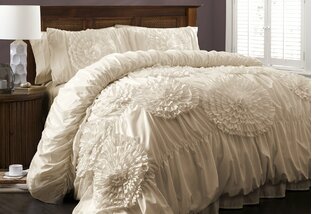 Romantic Bedding Inspired by the Garden