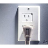 Home Safety Universal Outlet Cover in White