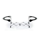 Pipiro Extensible Oven-To-Table Dish Holder by Paolo Lomazzi