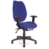 Ergonomischer B&uuml;rostuhl mit hohen R&uuml;ckenlehne und verstellbaren Armlehnen