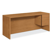 10500 Series Single Credenza Desk with Right Pedestal