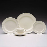 Queen's Plain 5 Piece Place Setting
