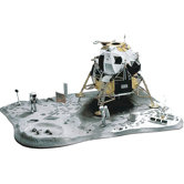 1:48 Lunar Landing Plastic Model Kit