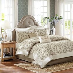 Corrine 3 Piece Bedspread Set in Ivory