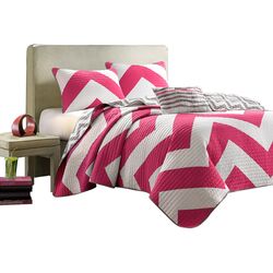 Libra Quilt Set in Pink & White