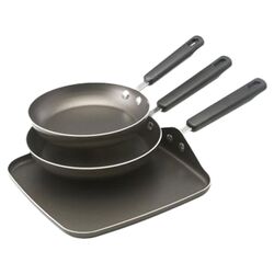 Farberware Soft Touch Nonstick Fluted Mold in Light Brown