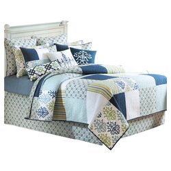 Natural Shells Quilt in Blue