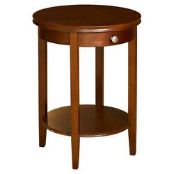 Shelburne End Table in Cherry