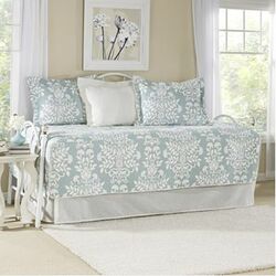 Vashon Quilt Set in Ivory