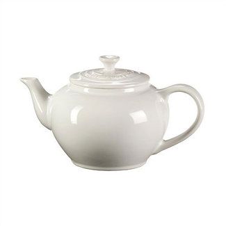 Le Creuset 22-Ounce Small Teapot with Infuser in White