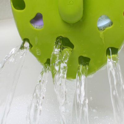 Boon Frog Pod Bath Toy Scoop in Green