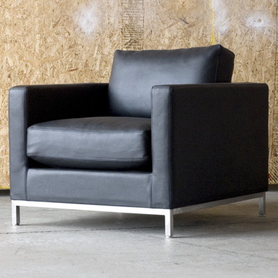Gus* Modern Essentials Trudeau Arm Chair