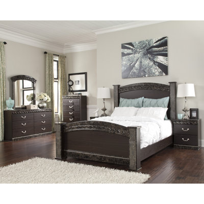 Vachel Headboard Bedroom Collection by Signature Design by Ashley -image