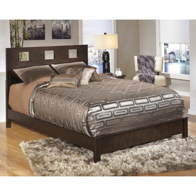Winlane Panel Bed by Signature Design by Ashley -image