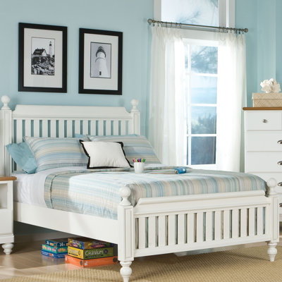 Sunset Hill Slat Bed by Standard Furniture -image