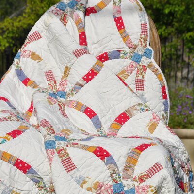 Amity Home Wedding Ring Throw Quilt
