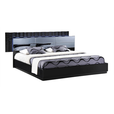 Manhattan Queen Panel Bed by Global Furniture USA -image