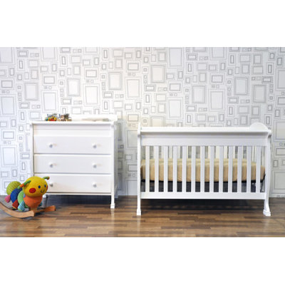 DaVinci Jacob 4-in-1 Convertible Crib with Toddler Rails in White