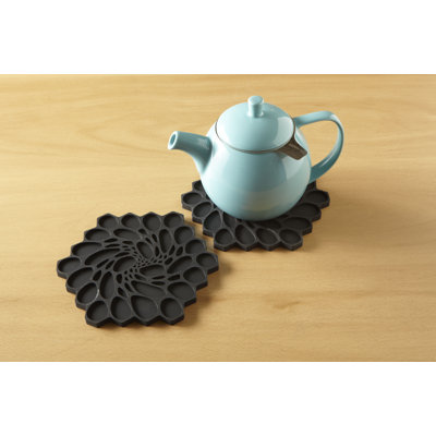 Modern-Twist Hive Studio Trivetz
