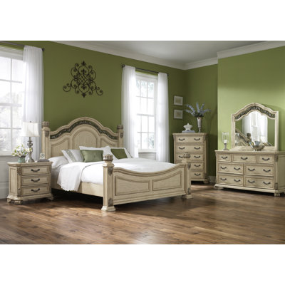 Liberty Furniture Messina Estates Four Poster Bedroom Collection