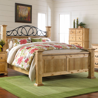 Welton USA Kingsley Panel Bed