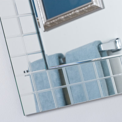Decor Wonderland Mischa Wall Mirror