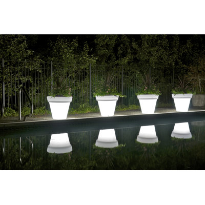 Rotoluxe Vazon Magnum Round Planter