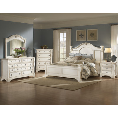 Click To Image : Heirloom Poster Bedroom Collection by American Woodcrafters Now