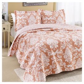 Charming Quilts & Comforters