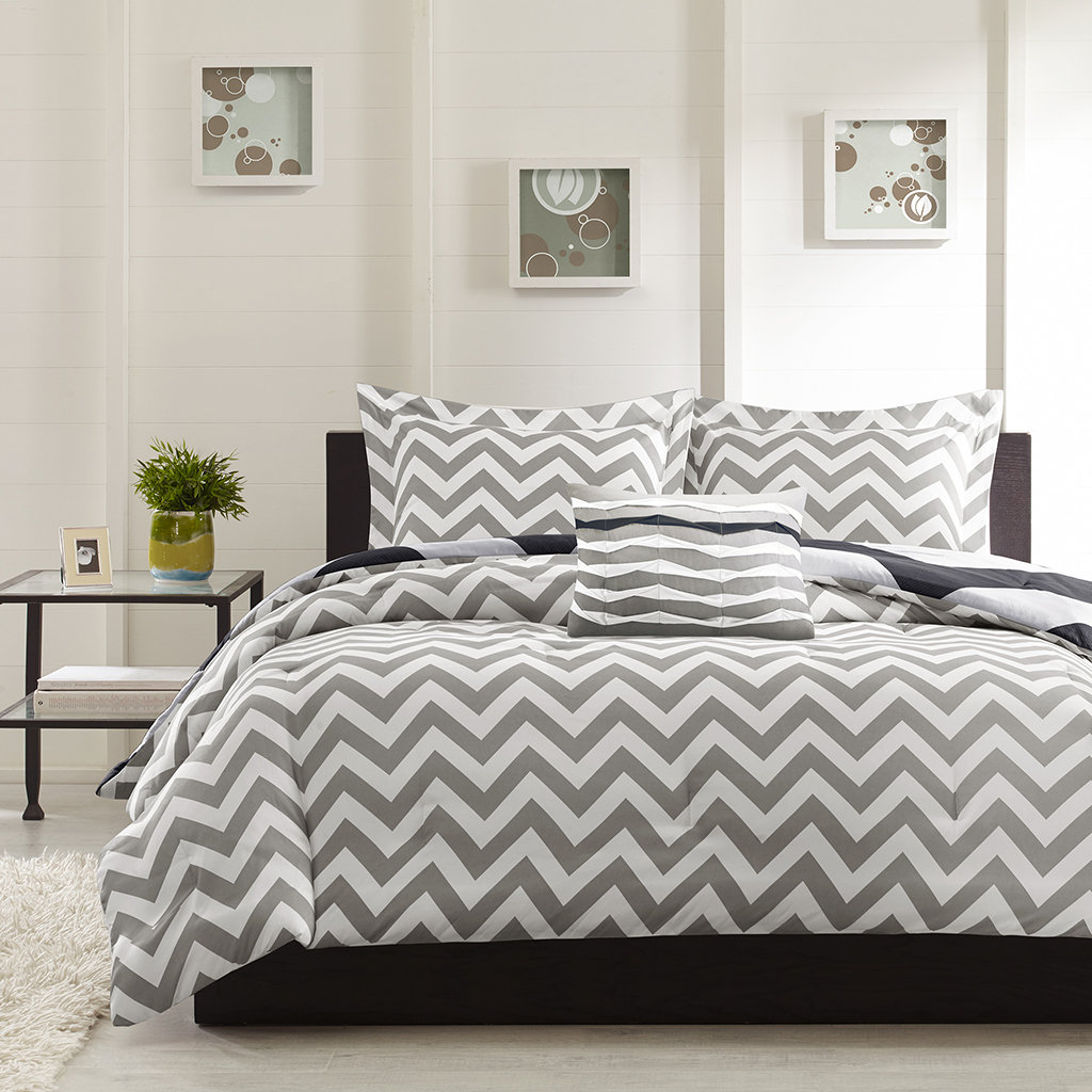 Chevron Bedding White chevron bedding set