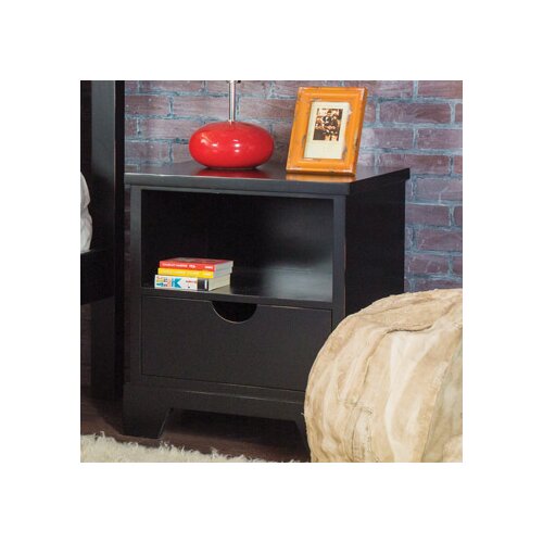 Newport Cottages Andie Nightstand