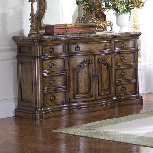 Pulaski San Mateo 9 Drawer Dresser