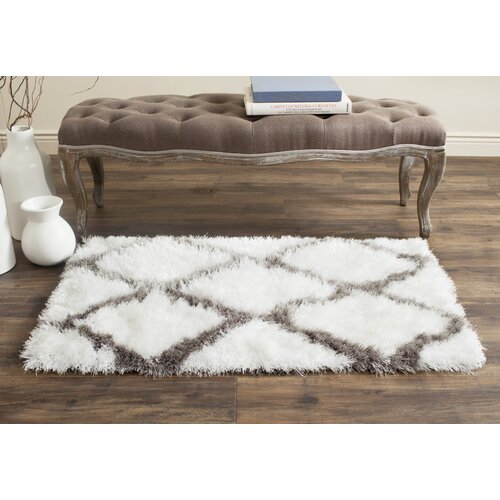 Safavieh Barcelona White/Silver Area Rug